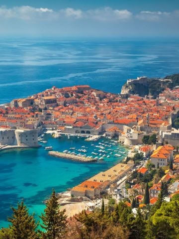 Best Summer Destinations in Europe, How To Get From Rijeka to Dubrovnik Airport Best Way, Rijeka to Dubrovnik Airport, cheapest way from Rijeka to Dubrovnik Airport, bus from Rijeka to Dubrovnik Airport, taxi from Rijeka to Dubrovnik Airport, private transfer from Rijeka to Dubrovnik Airport, by plane from Rijeka to Dubrovnik, ferry from Rijeka to Dubrovnik,