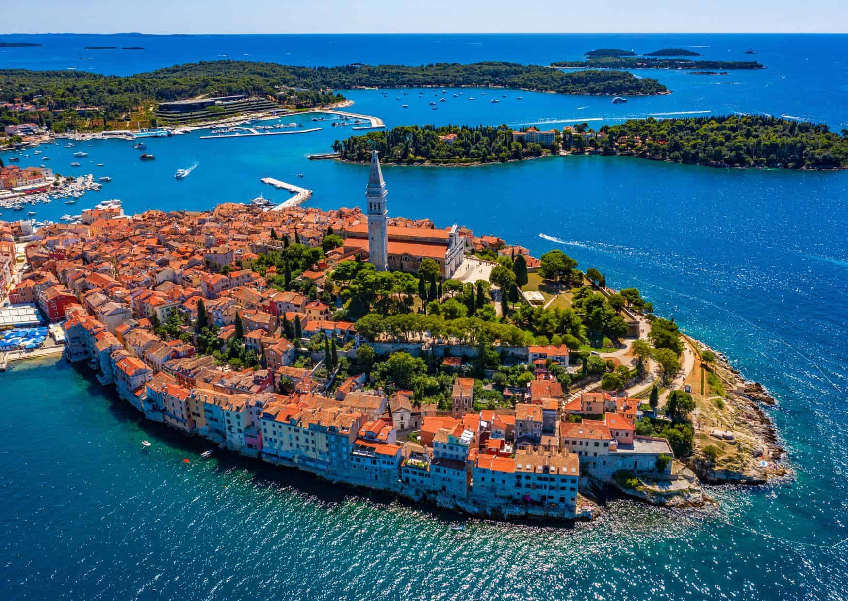 How To Get From Zagreb to Rovinj Best Way, Zagreb to Rovinj, cheapest way from Zagreb to Rovinj, bus from Zagreb to Rovinj, taxi from Zagreb to Rovinj, private transfer from Zagreb to Rovinj, train from Zagreb to Rovinj, by plane from Zagreb to Rovinj