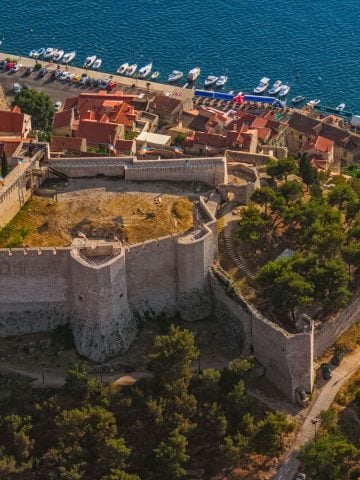 How To Get From Zadar to Sibenik Best Way, Zadar to Sibenik, cheapest way from Zadar to Sibenik, bus from Zadar to Sibenik, taxi from Zadar to Sibenik, private transfer from Zadar to Sibenik, train from Zadar to Sibenik,