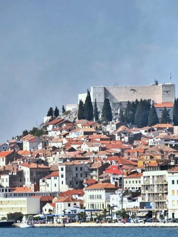 How To Get From Dubrovnik to Sibenik Best Way, Dubrovnik to Sibenik, cheapest way from Dubrovnik to Sibenik, bus from Dubrovnik to Sibenik, taxi from Dubrovnik to Sibenik, private transfer from Dubrovnik to Sibenik, ferry from Dubrovnik to Sibenik,
