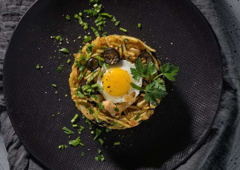 What to do in Porto - You Should Not Miss These! 3 9 Must Foods to Try When Visiting Lisbon, 10 Common Mistakes To Avoid In Porto And How To Avoid Them, 3 Most Popular Dinners in Portugal: Recipe Guides for Bacalhau à Brás, Caldo Verde And Bifanas, 6 Tourist Traps to Avoid in Porto Portugal And How to Avoid Them, How to Make Bacalhau à Brás – An Authentic Bacalhau à Brás (Recipe Guide)