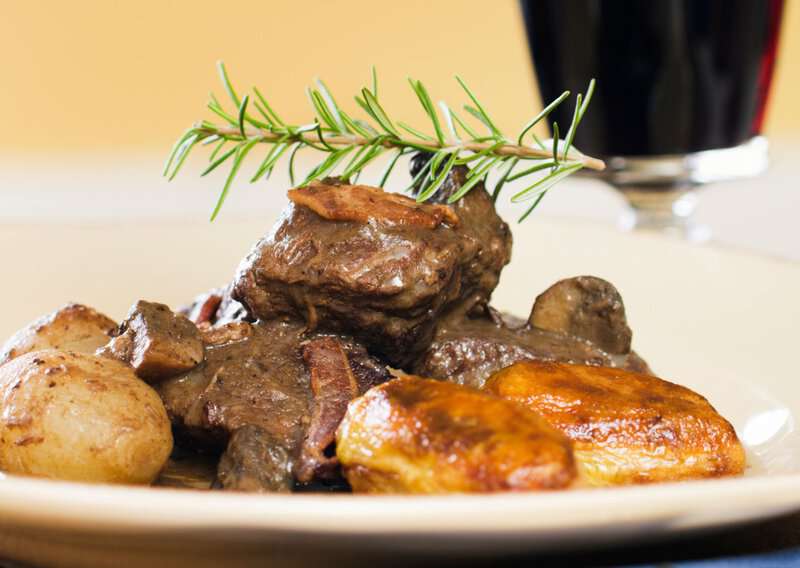 How to Make Boeuf Bourguignon &ndash; An Authentic Boeuf Bourguignon (Recipe Guide)