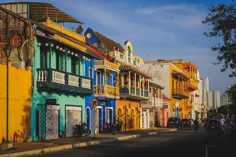 Comparing Costa Rica vs Colombia: Which is Better For Travel? 3 The Spanish Colonial Architecture very evident in Cartagena Colombia Gethsemane | Colombia vs Costa Rica