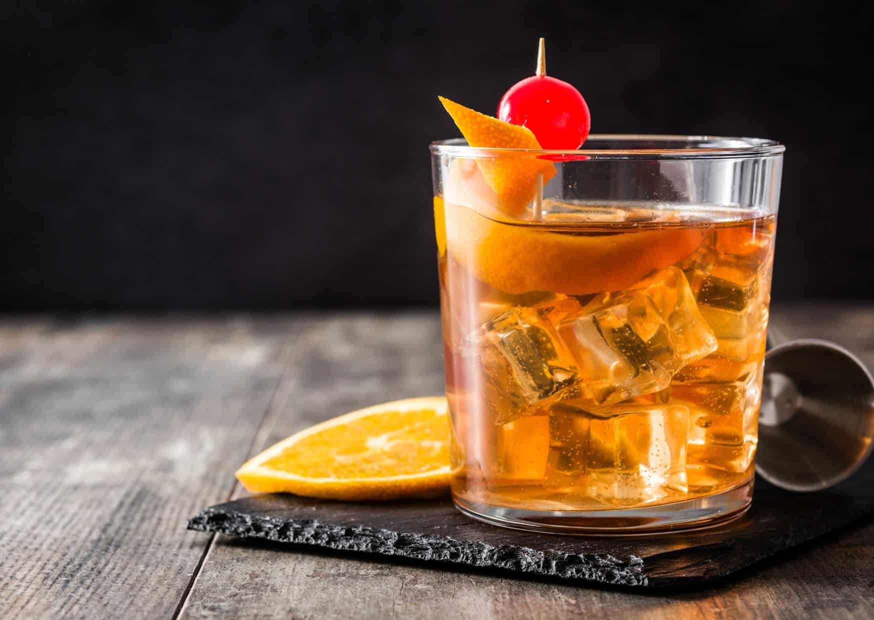 How to Make the Perfect Old Fashioned — The Timeless Cocktail Everyone Should Master 1 How To Make Old Fashioned Cocktail (Recipe Guide)