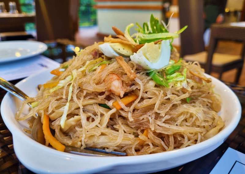 The Filipino Stir-Fry Noodles That Put Chow Mein to Shame—Here’s How to Make Pancit Canton 4 How to Make Pancit Canton – Authentic Pancit Canton (Recipe Guide)