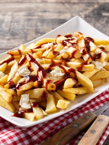 15 Best Street Food Around the World And Where To Try, How to Make Poutine &ndash; Authentic Poutine (Recipe Guide)
