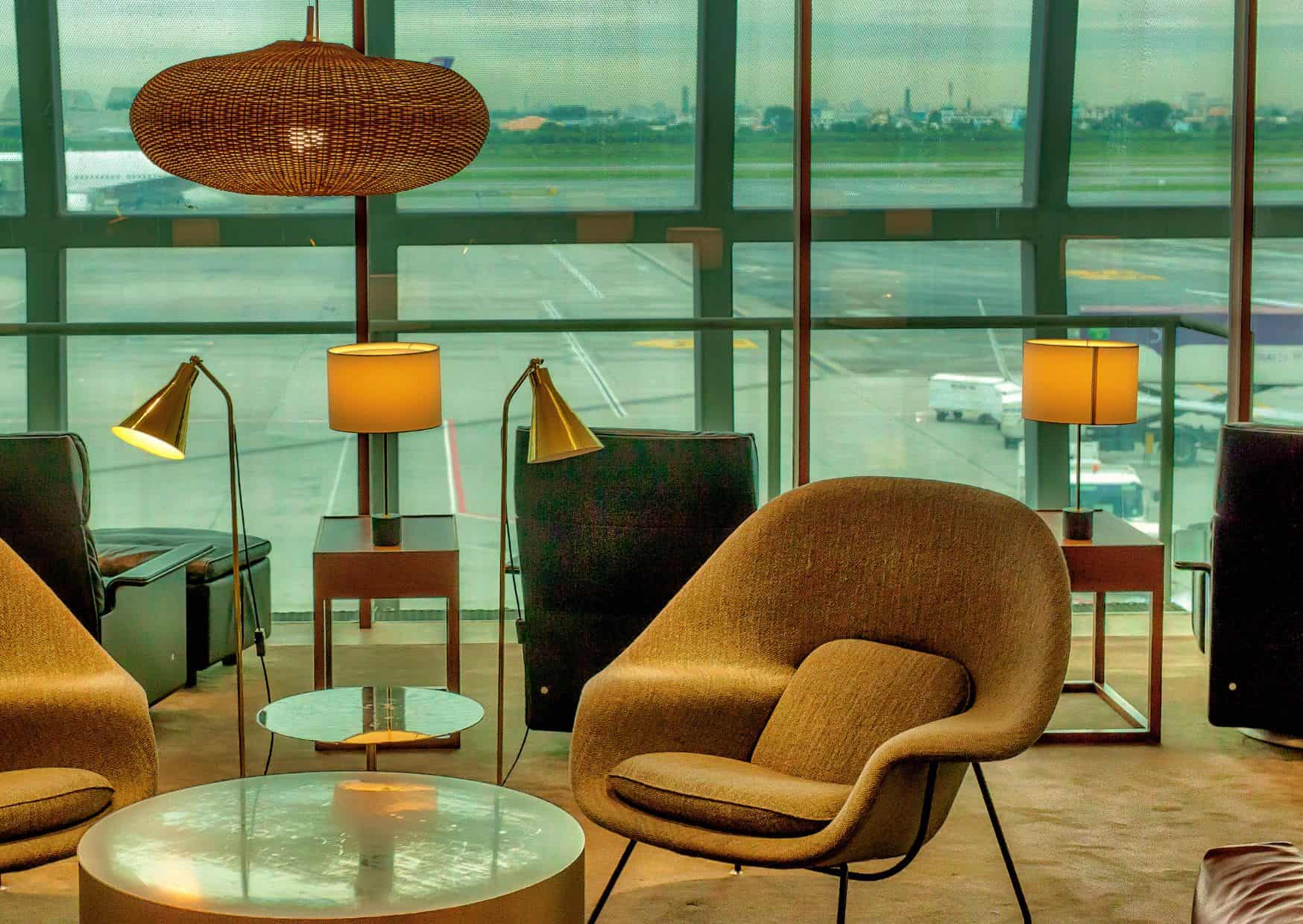 8 Airport Tricks That All Travelers Should Know, Airport Lounges