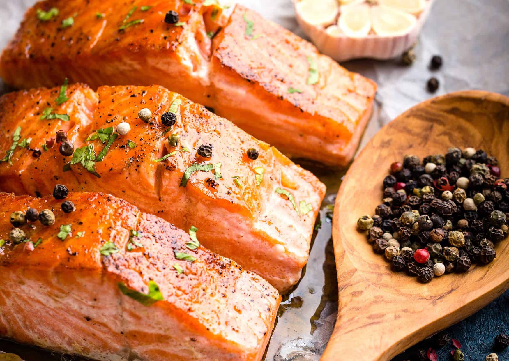 How To Make Garlic Butter Salmon (Recipe Guide) Tips And Calories