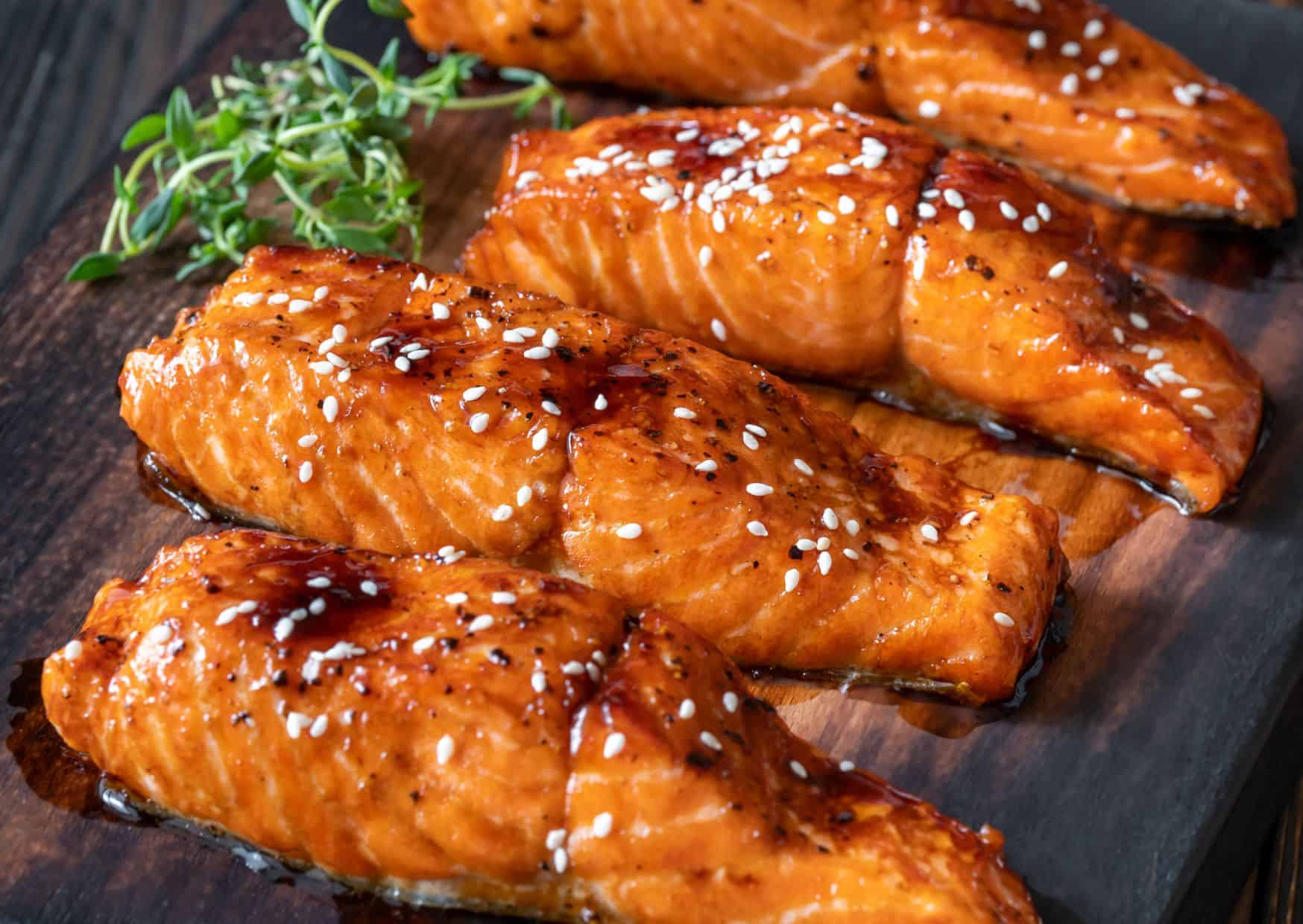 The 15-Minute Salmon Recipe That’s Winning Over Even Non-Fish Lovers: Honey Garlic Salmon at Home 1 How To Make Honey Garlic Salmon (Recipe Guide) Tips And Calories