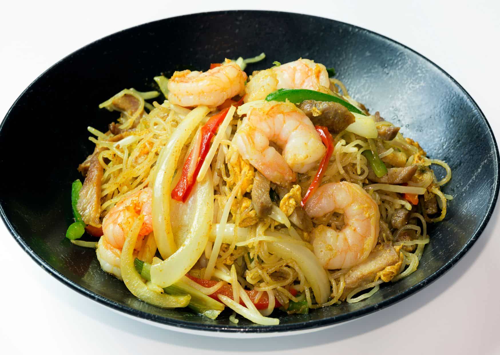 How To Make Singapore Noodles (Recipe Guide) Tips And Calories