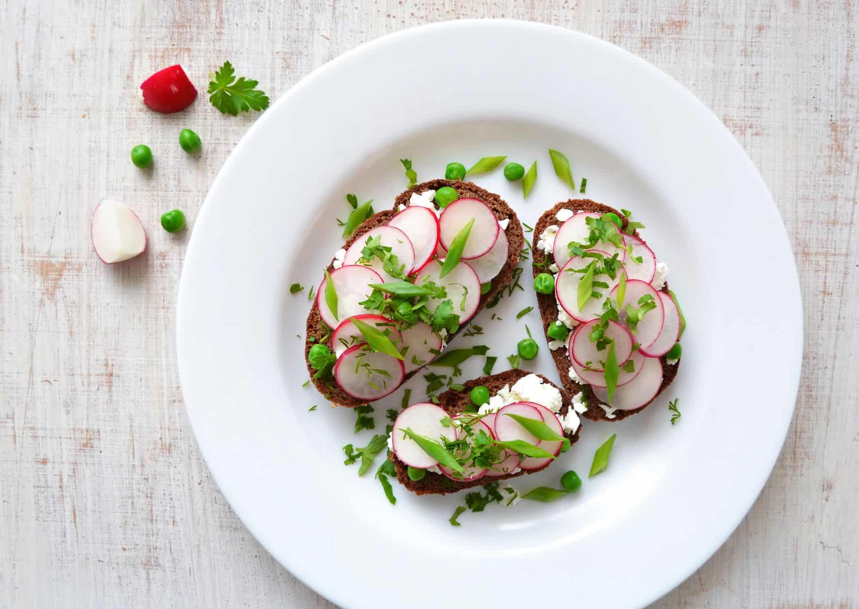 Crostini with Ricotta and Peas