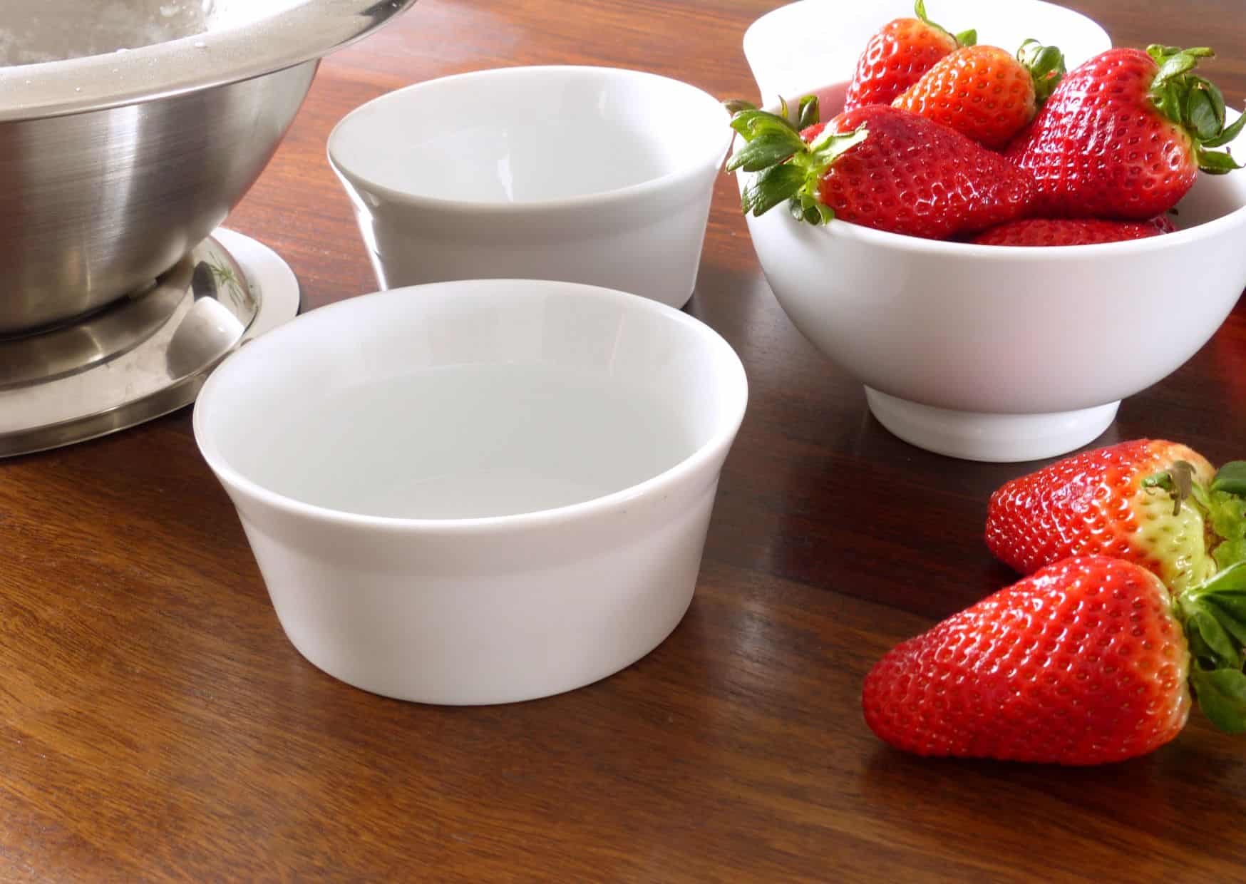 How To Make Homemade Panna Cotta (Recipe Guide)