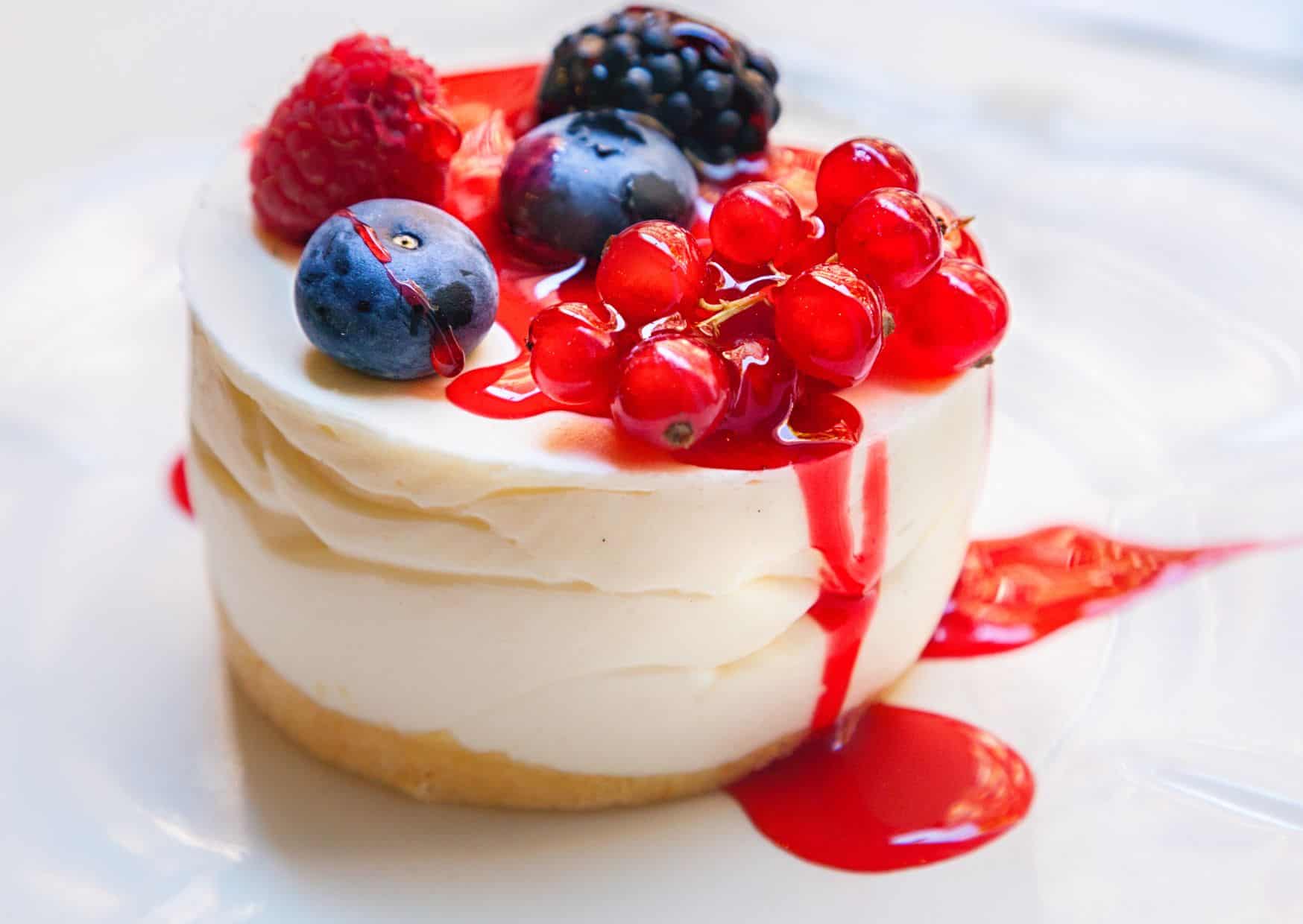 How To Make Homemade Panna Cotta (Recipe Guide)