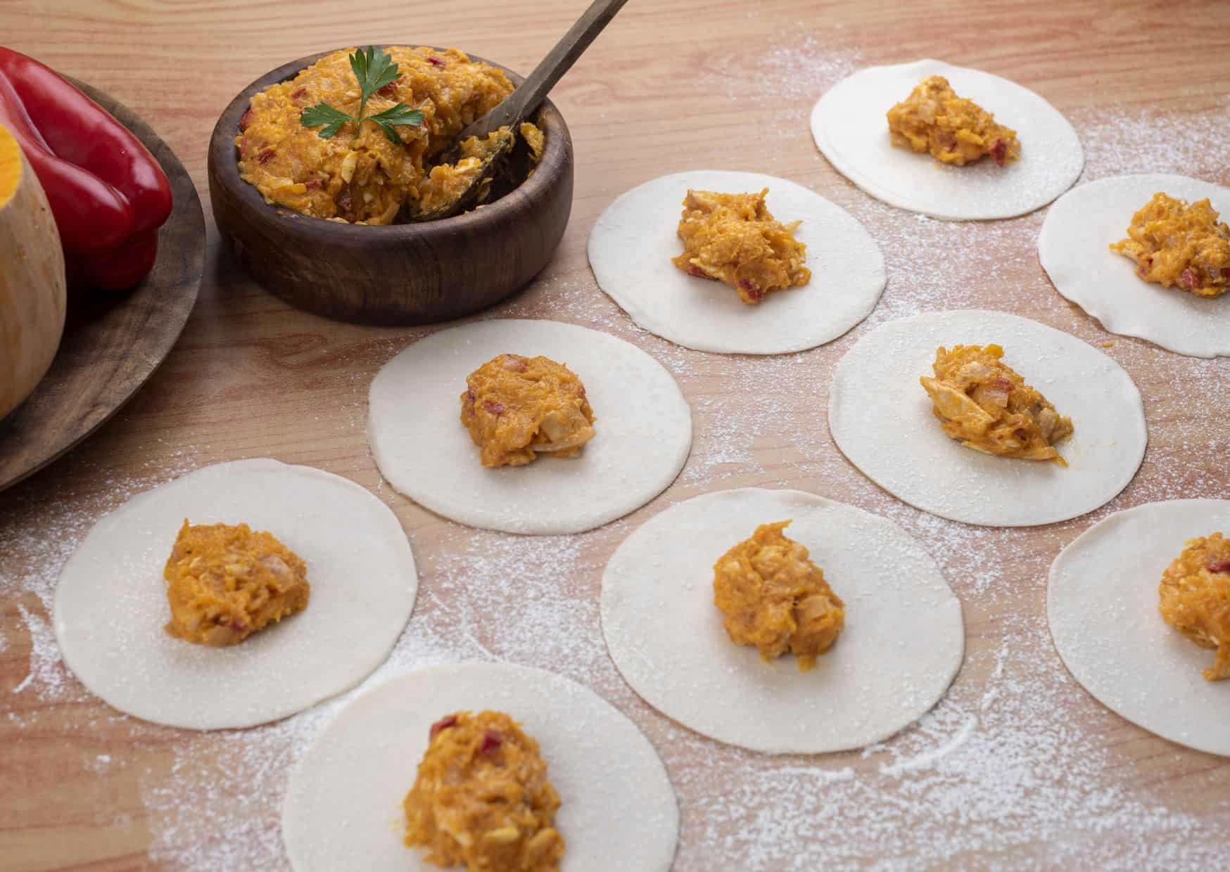 The One Street Food Argentinians Can’t Live Without — And How to Make It at Home 3 How To Make Homemade Argentinian Empanadas (Recipe Guide)