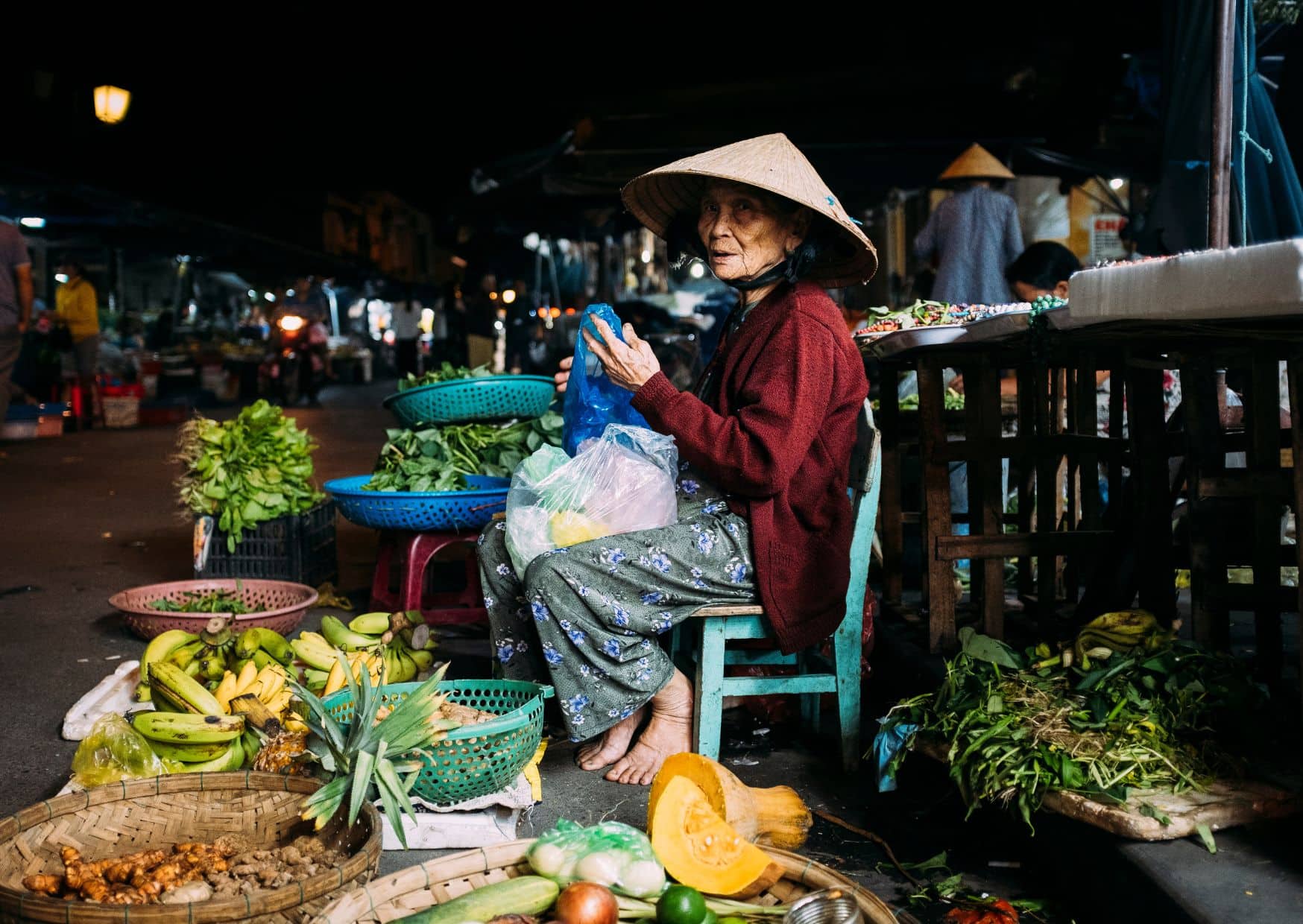 10 Unspoken Rules of Flying That Every Passenger Should Know, 15 Unwritten Rules of Visiting Vietnam