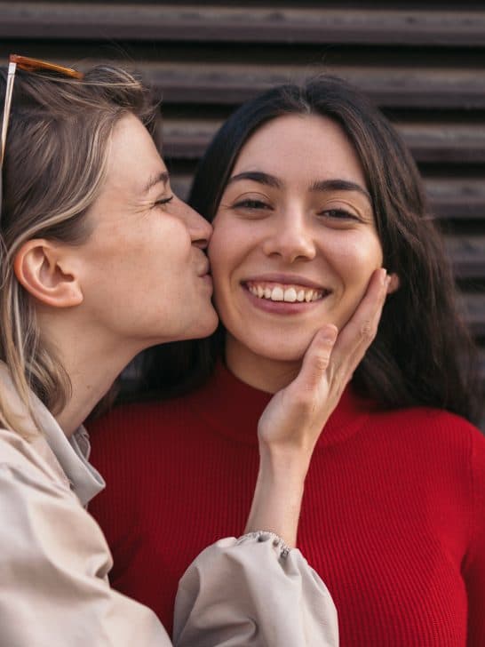 Why Europeans Think These 11 American Habits Are Actually Rude, Normal European Customs That Tourists Still Can&rsquo;t Believe