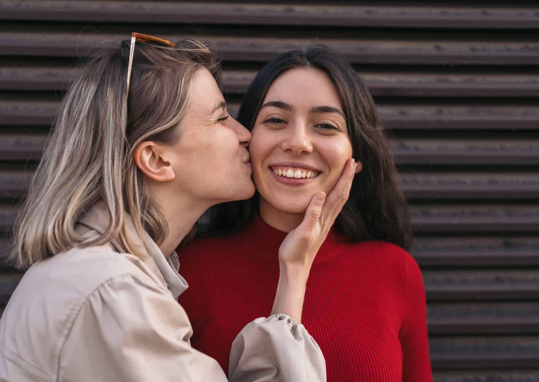 10 Secrets to Understanding European Politeness (And Why You’re Doing It Wrong) 1 Why Europeans Think These 11 American Habits Are Actually Rude, Normal European Customs That Tourists Still Can’t Believe
