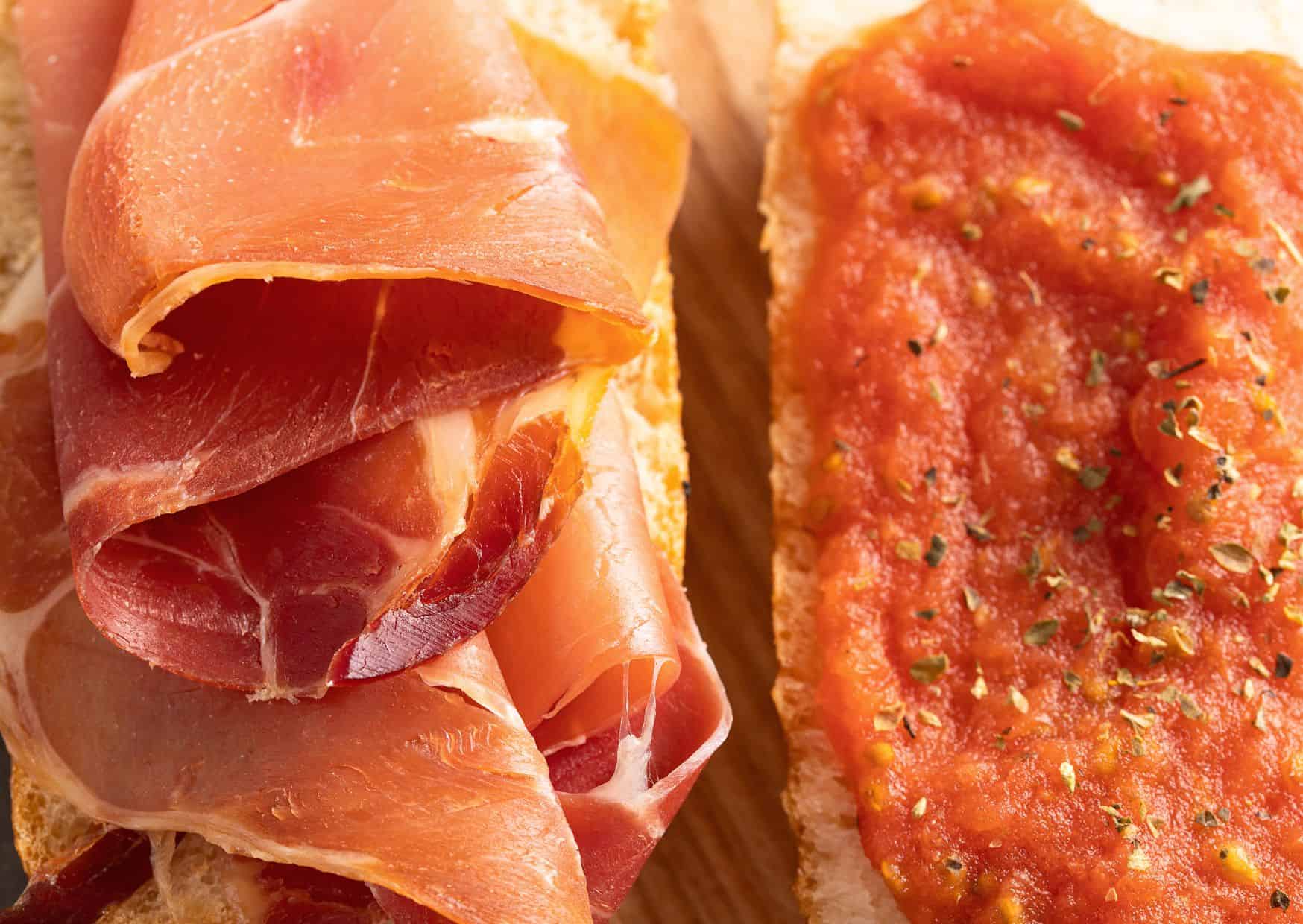 15 Unspoken Rules of Spanish Life That Tourists Never Understand