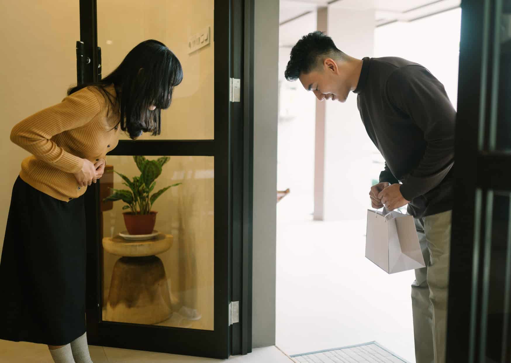 8 Social Rules That Shock Americans in Asian Cities 2