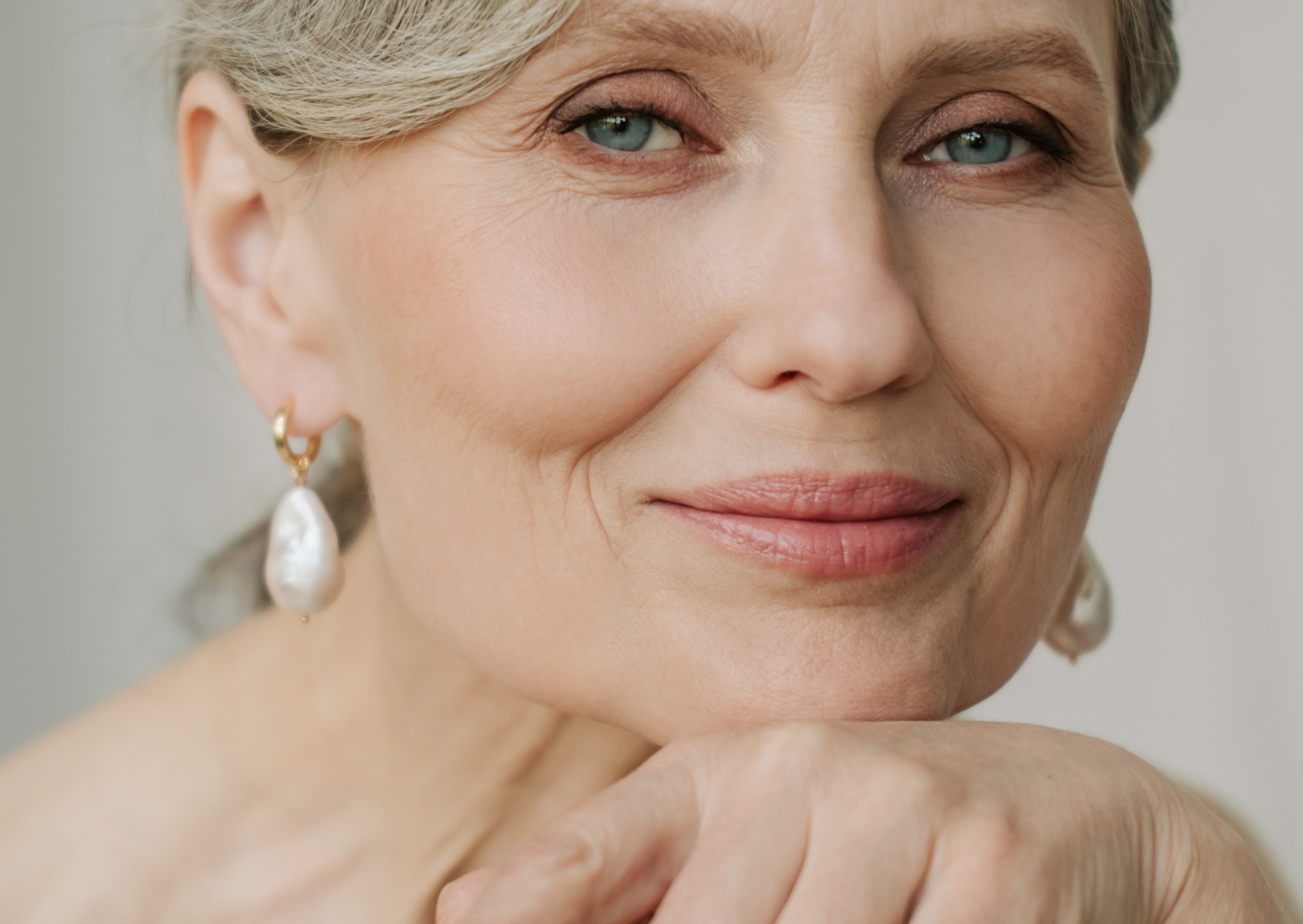 The Beauty Flaw Mediterranean Women Highlight 4