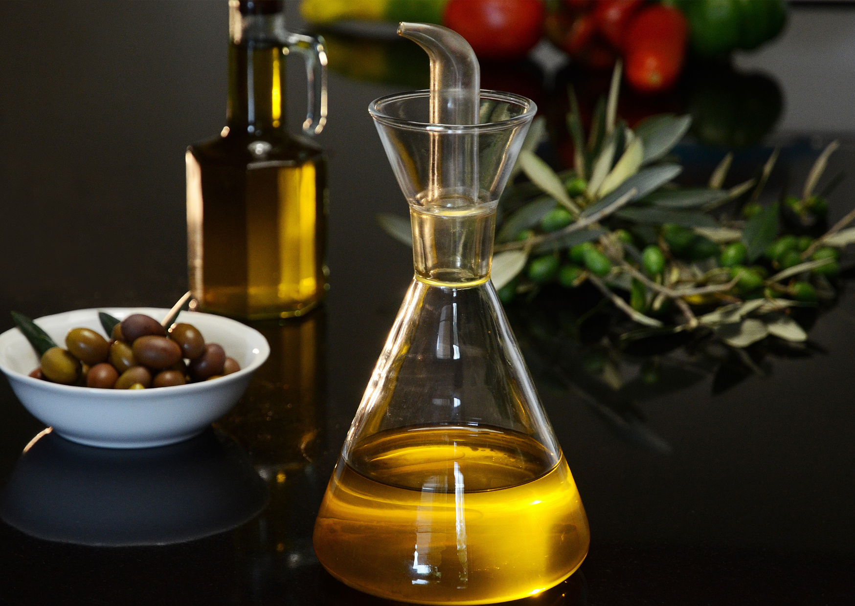 Why Mediterranean People Never Store These Items Together In Their Kitchen 6