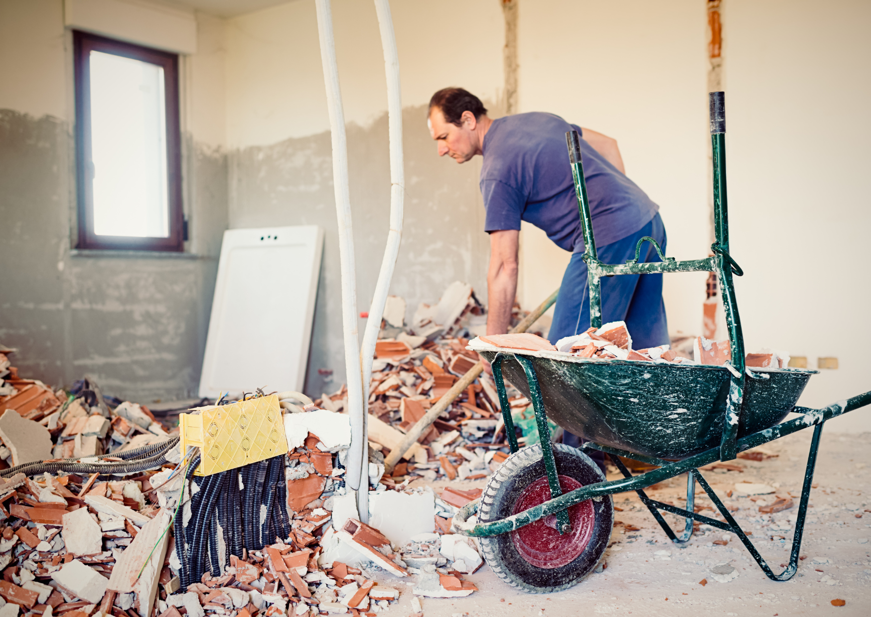 Why Italian Workers Use Equipment Americans Would Report to Safety Inspectors 4 Italian Workers Use Equipment 4