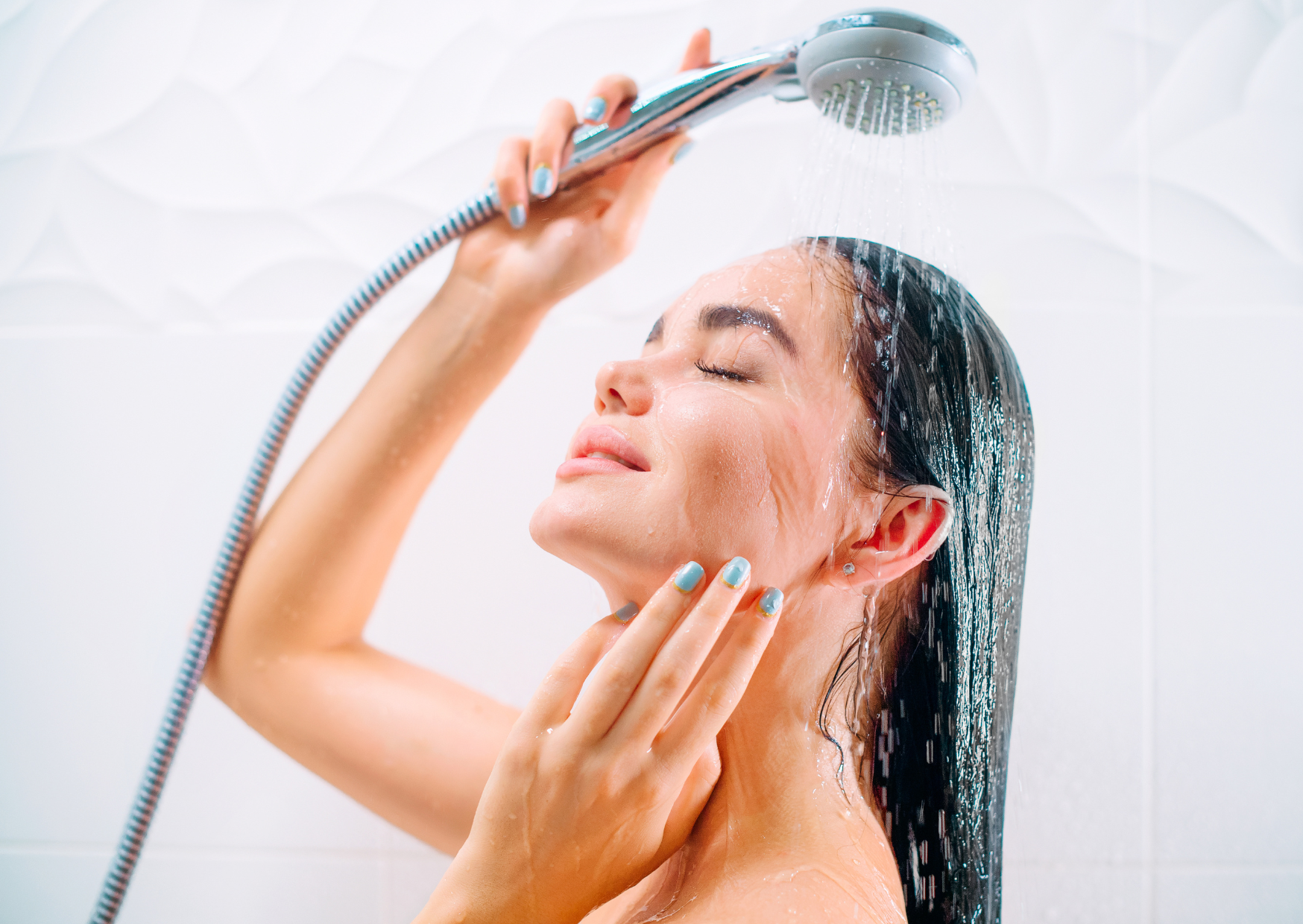 The European Shower Quirk That Leaves American Tourists Scratching Their Heads 3 Shower Habit Europeans Follow 3