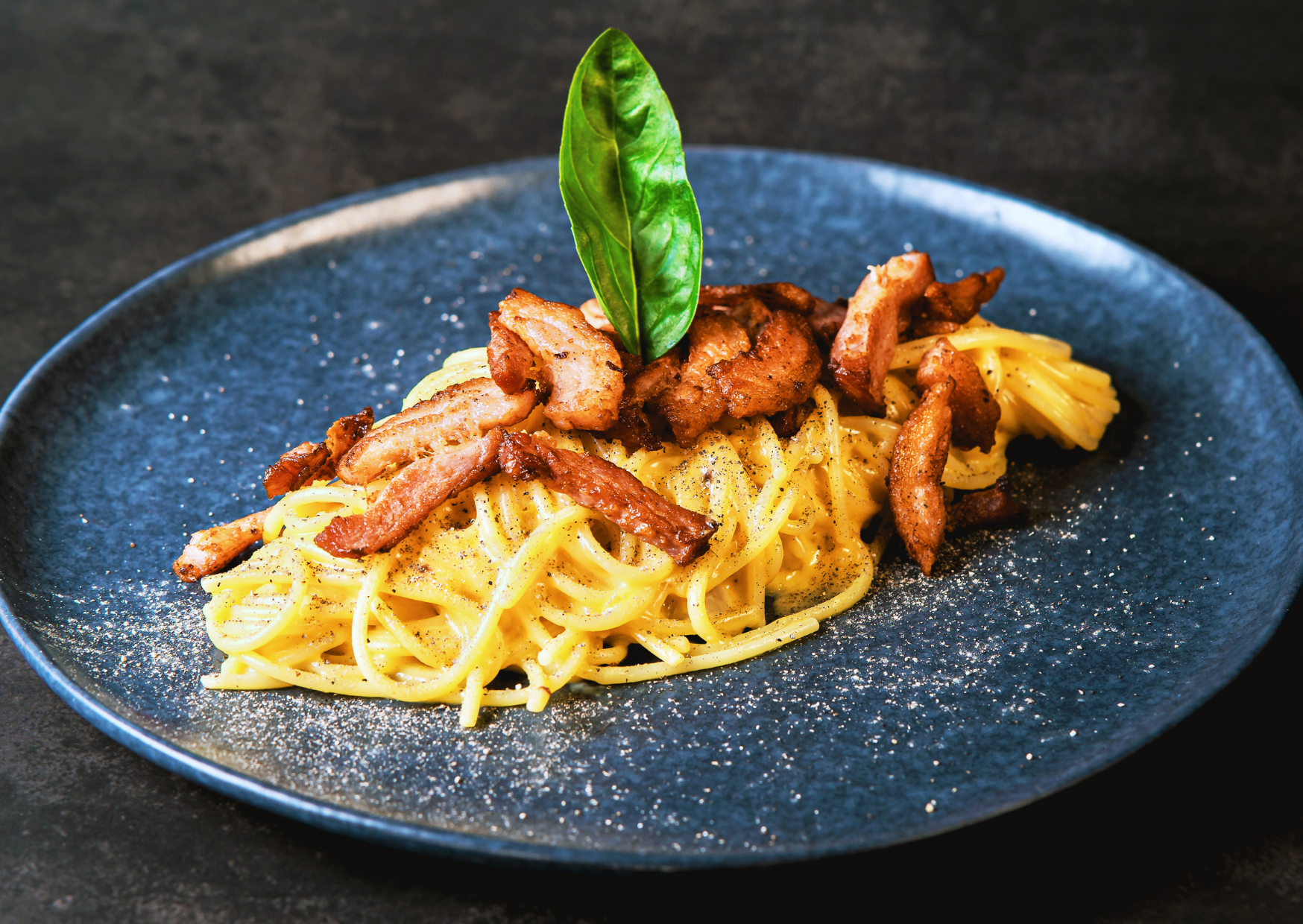 The Carbonara Romans Make in 7 Minutes That American Restaurants Ruin With Cream 6 Carbonara 2