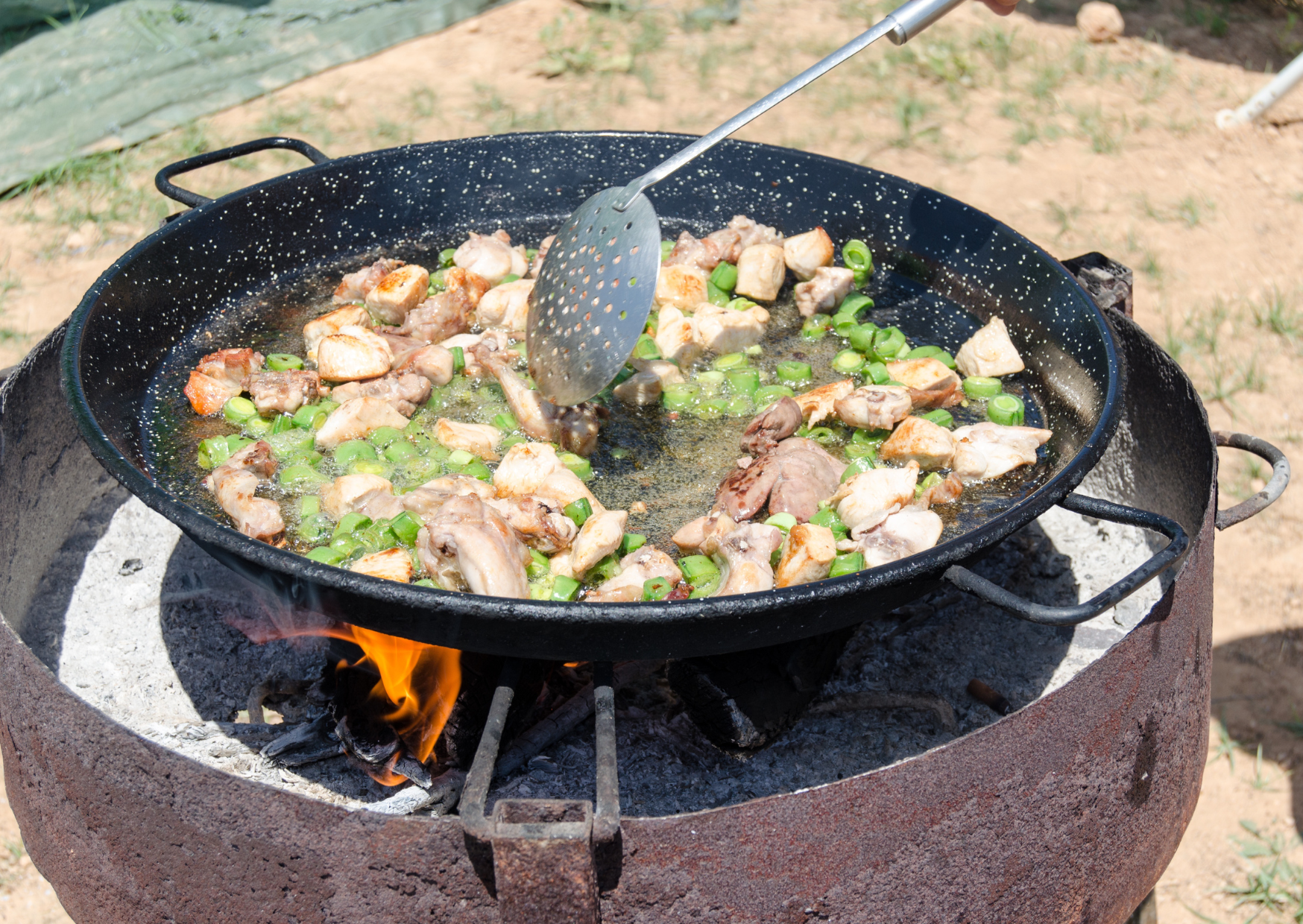 The Paella Rules Valencians Follow That Make American Versions Look Like Rice Disasters 3 Paella rules 4