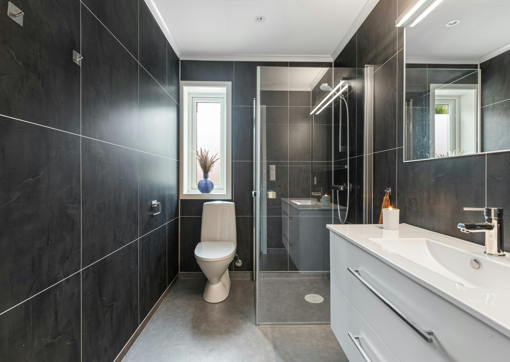 Why Spanish Bathrooms Have No Shower Curtains and Floors Stay Dry 1 Spanish Bathrooms 4