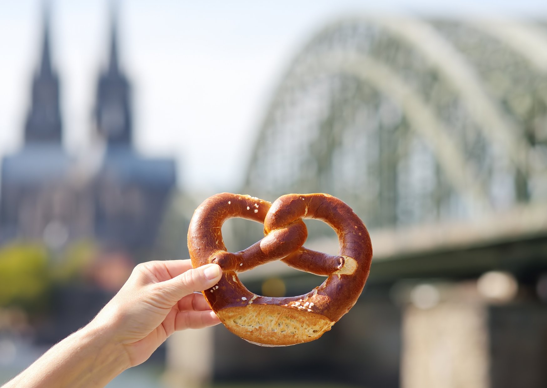 Why Tipping 20 Percent in Germany Makes Locals Think You’re Showing Off or Naive 2 Tipping 20 Percent in Germany 4