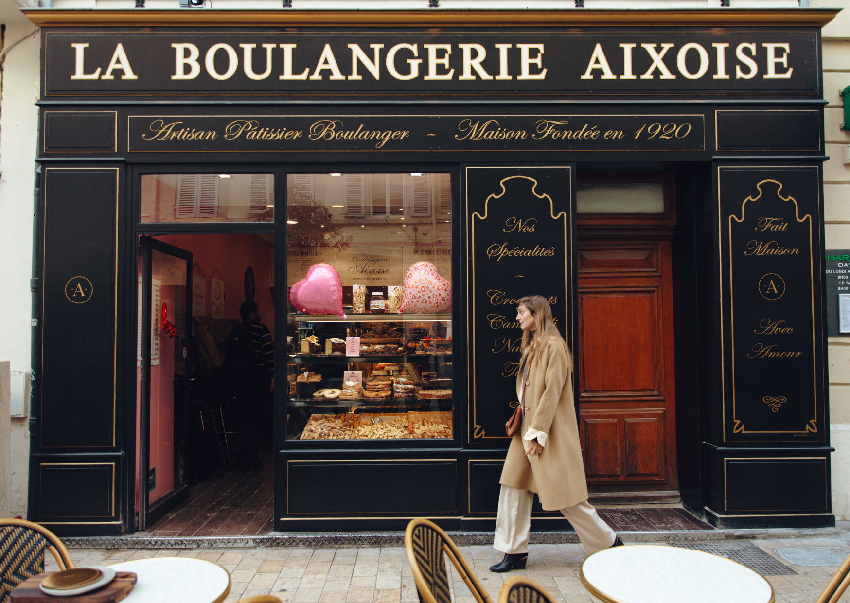 I Adopted French Women's Shopping Rules and Saved $4,000 in 3 Months 6 french women 3