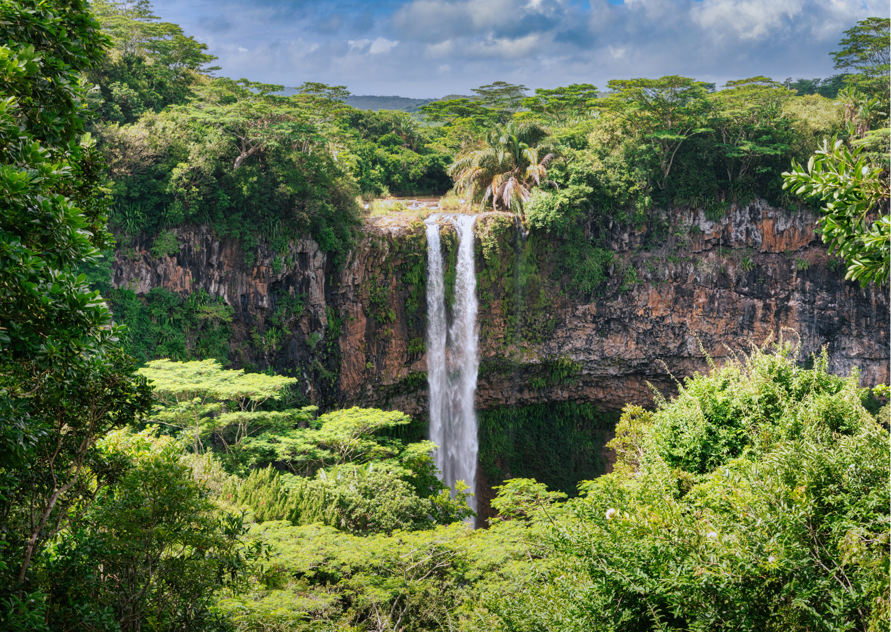 10 Countries Americans Are Moving To In 2026 That Weren't On Any List In 2024