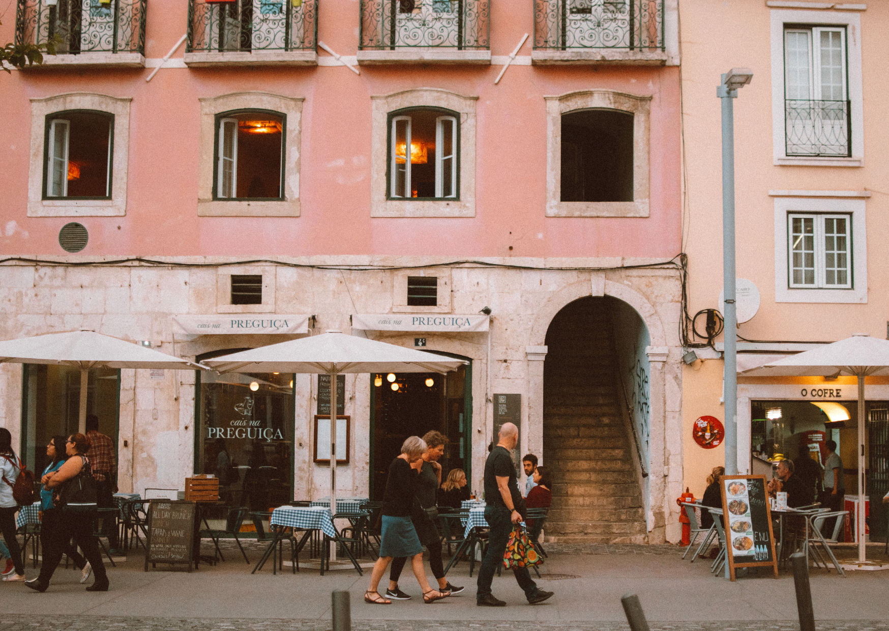 The Life Philosophy Europeans Don’t Talk About: They Just Live It 3 People in Europe 6 1