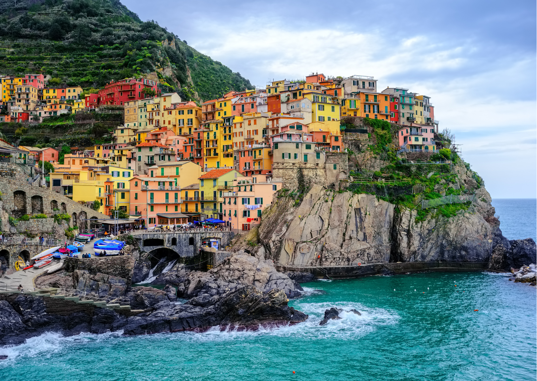 The Tourist Trap Towns That Look Perfect Online But Aren’t 1 Tourist traps