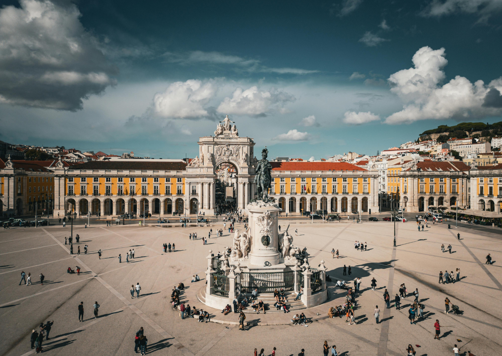She Got Divorced At 53 And Moved To Lisbon With $48,000 Year 3 5 Lisbon 4