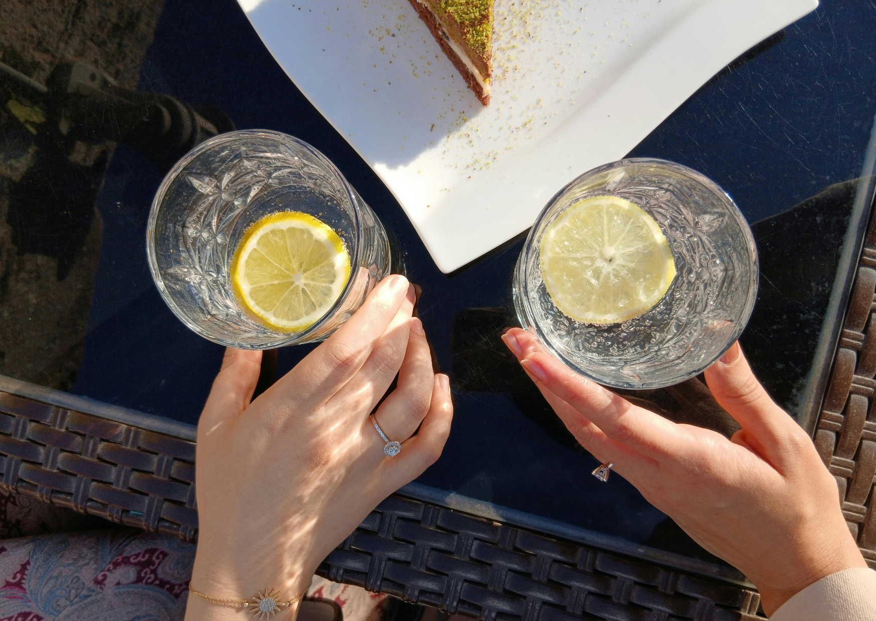 The Italian Lemon Water Tradition That Reframes Acid Reflux Management: 60 Days, Bottle Closed 2 Italian lemon water 2
