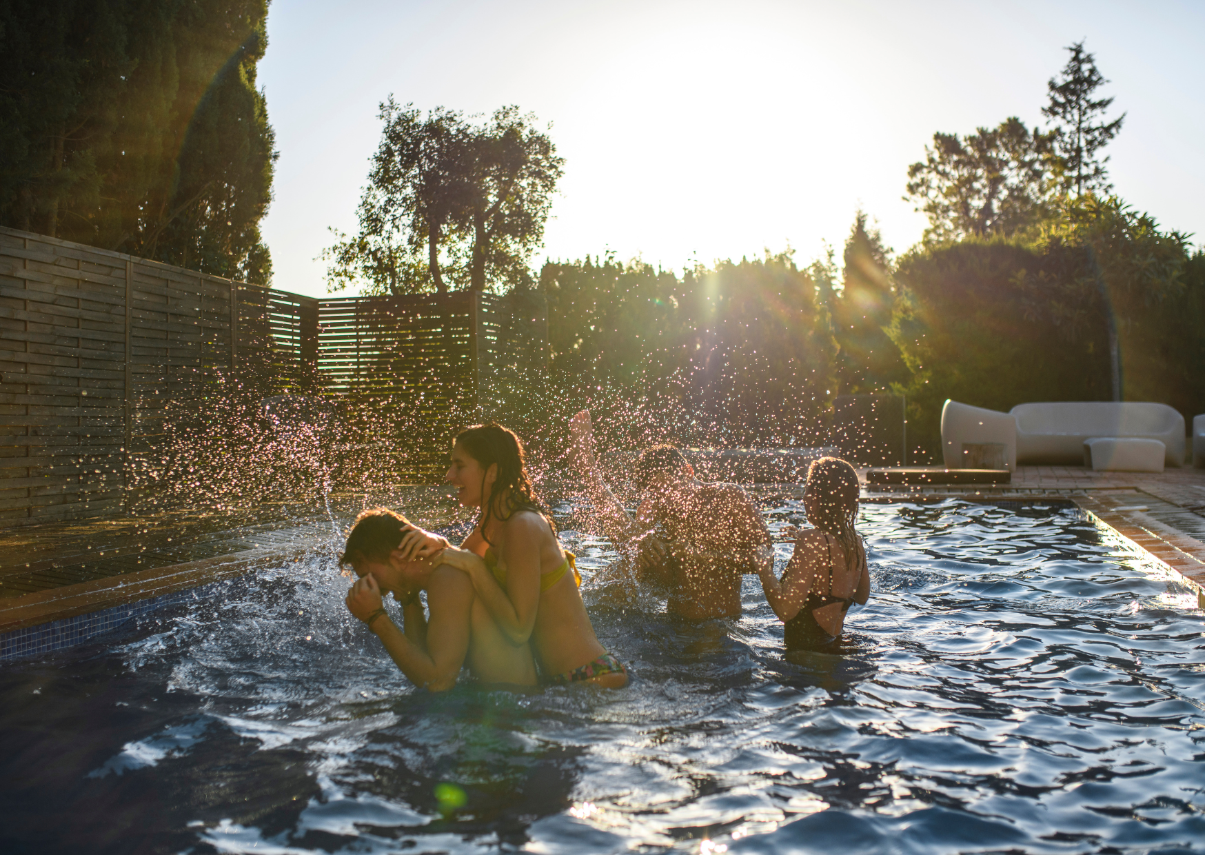 Why Spanish Attitudes Toward Public Bathing and Nudity Shock American Tourists 3 Spanish swimming culture