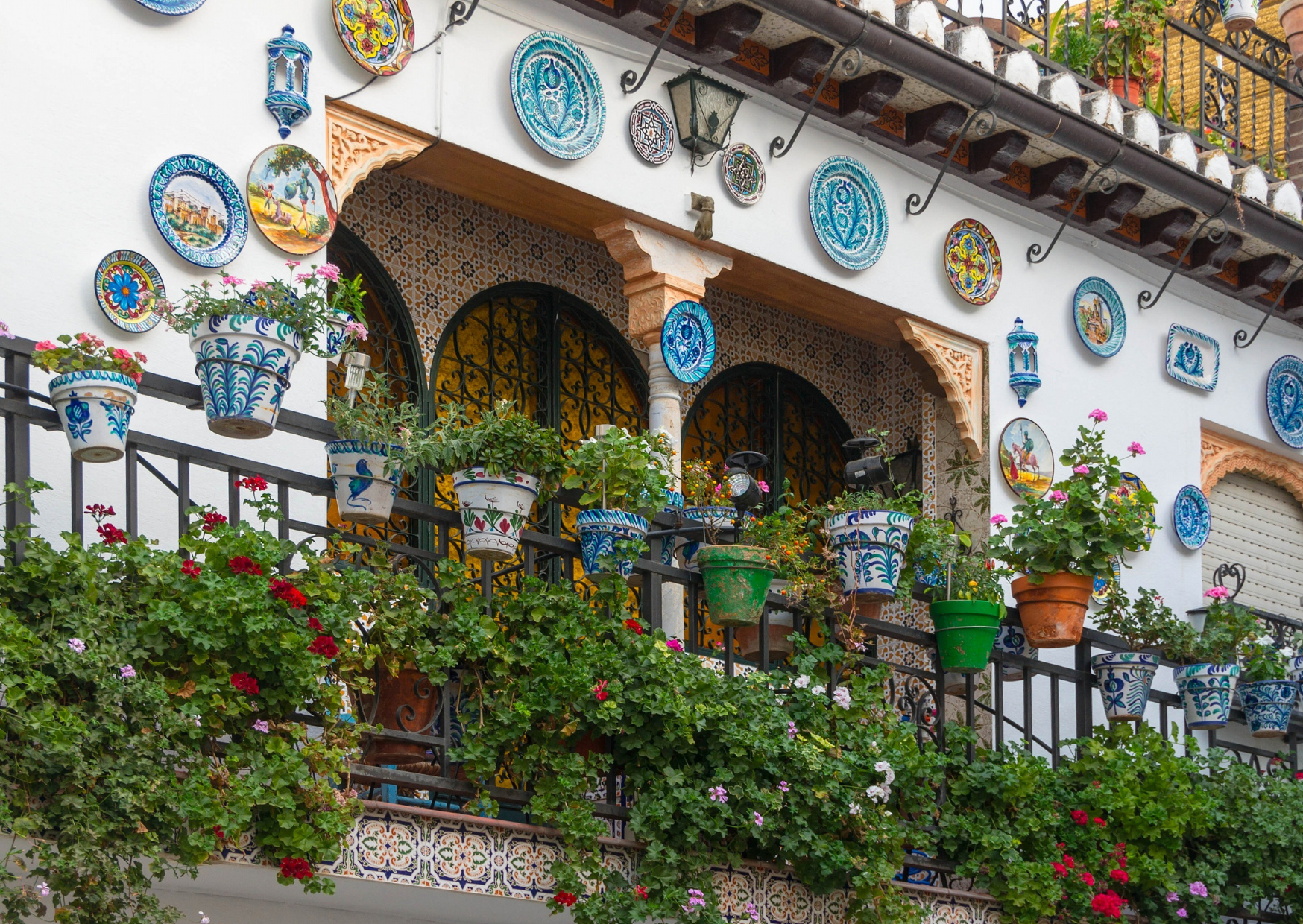 The Couple Who Retired To Granada With Just $125,000 At 60. What Their Life Looks Like At 68 2 local home in Granada 5