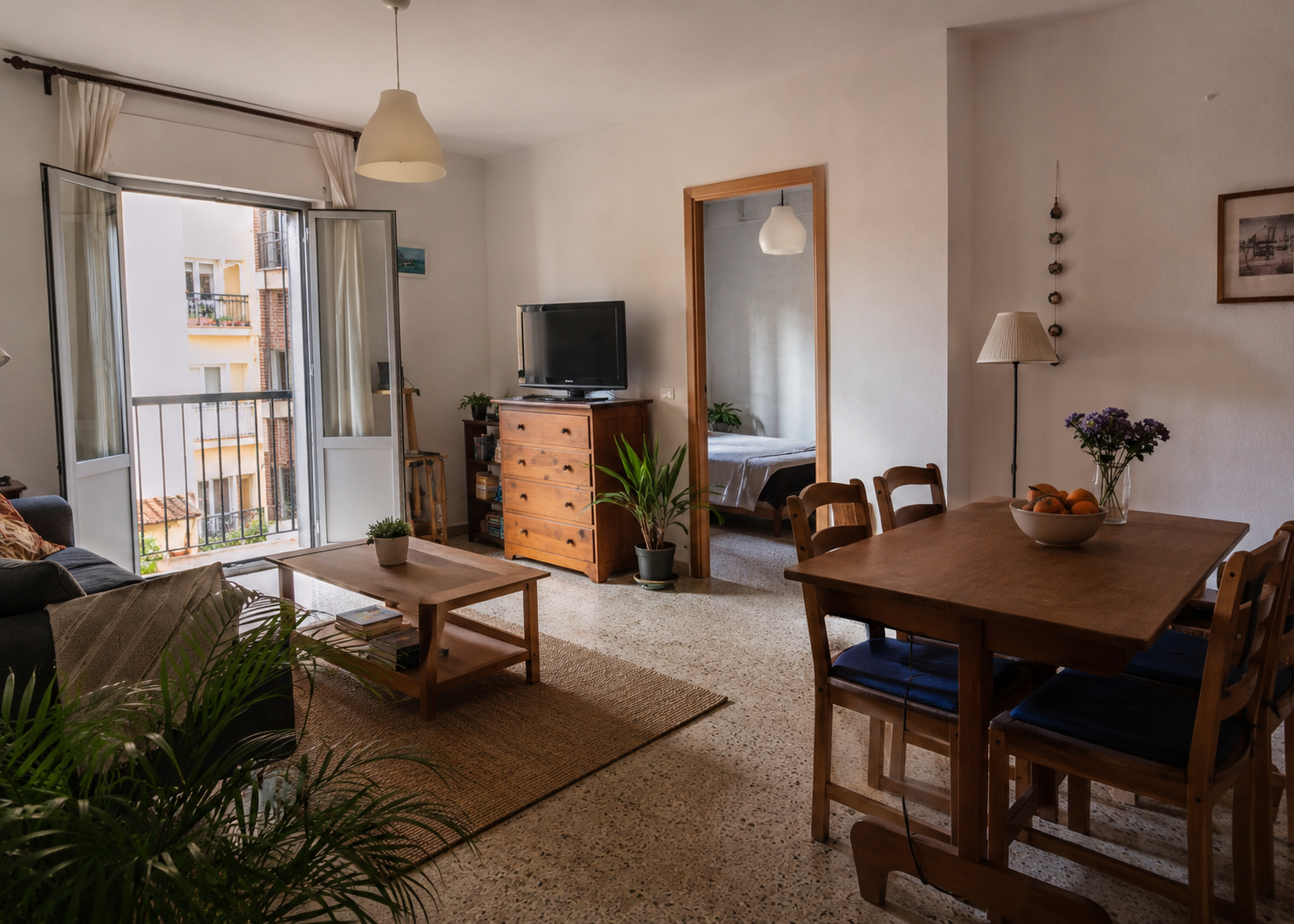She Rents a Two-Bedroom in Alicante, Spain for €650: The Full Monthly Budget Nobody Believes 2 Alicante 650 2