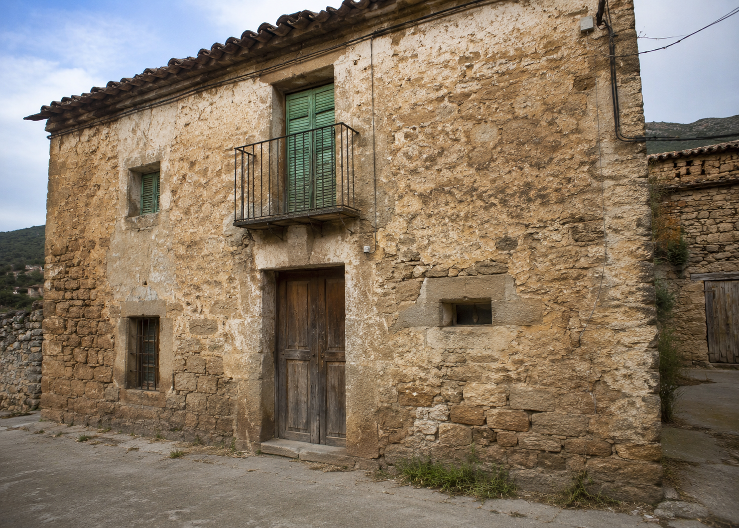 You Can Buy a House in Rural Aragón Spain for €19,000: The Renovation Is the Real Number 5 Aragon 1
