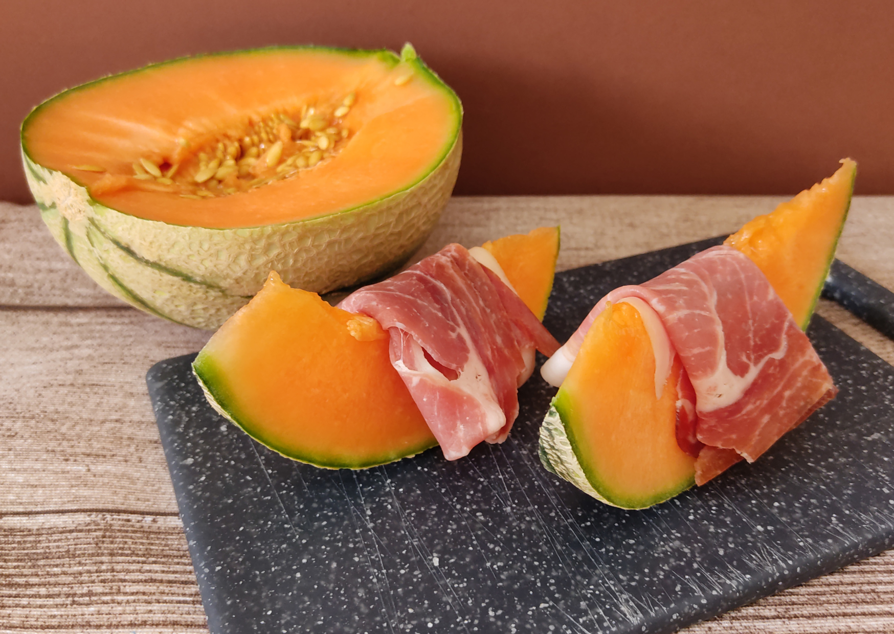 Melon With Ham Is Spain's August Dinner: Why the Pairing Works and How to Serve It 5 Melon con jamon 2