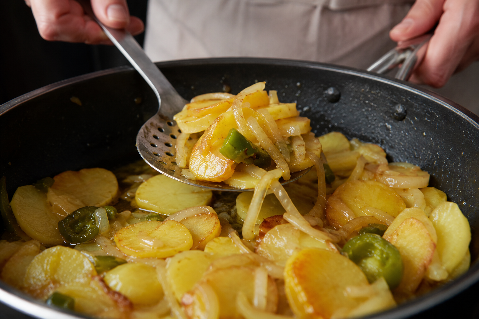 Poor Man's Potatoes Is Spain's Best Side Dish: How to Make Patatas a lo Pobre 3 Patatas 4