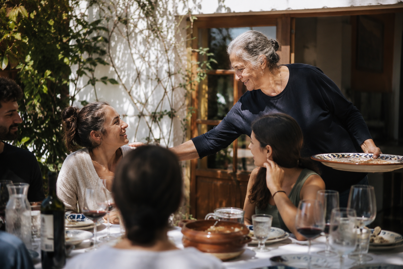 9 Communication Rules Spaniards Follow That Americans Mistake for Bluntness 4 Spanish communication 4