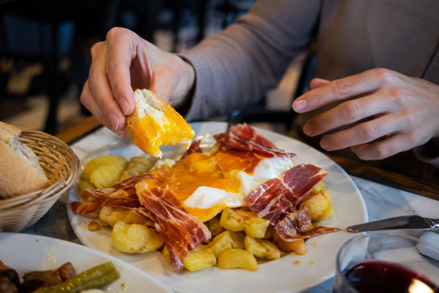 Huevos Rotos Is Madrid on a Plate: Broken Eggs, Fried Potatoes, and Zero Technique Required 2 huevos rotos 3